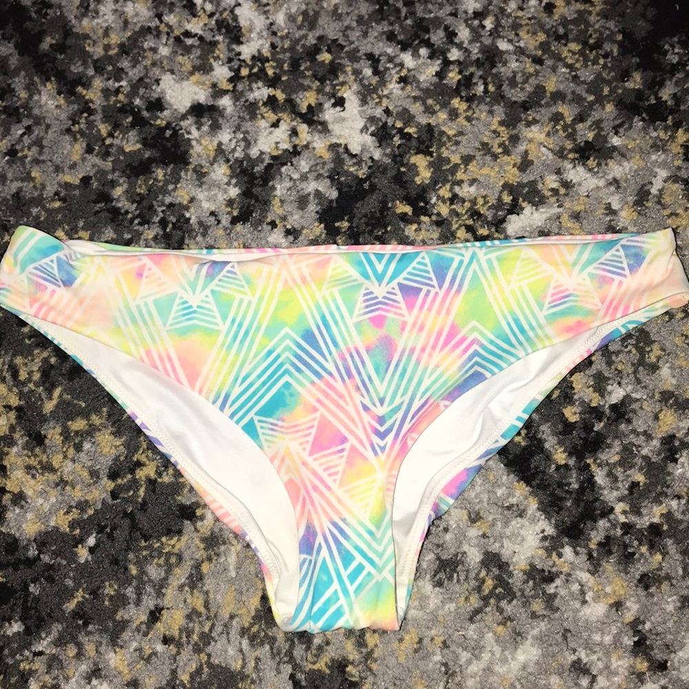 tie dye cheeky bikini bottoms